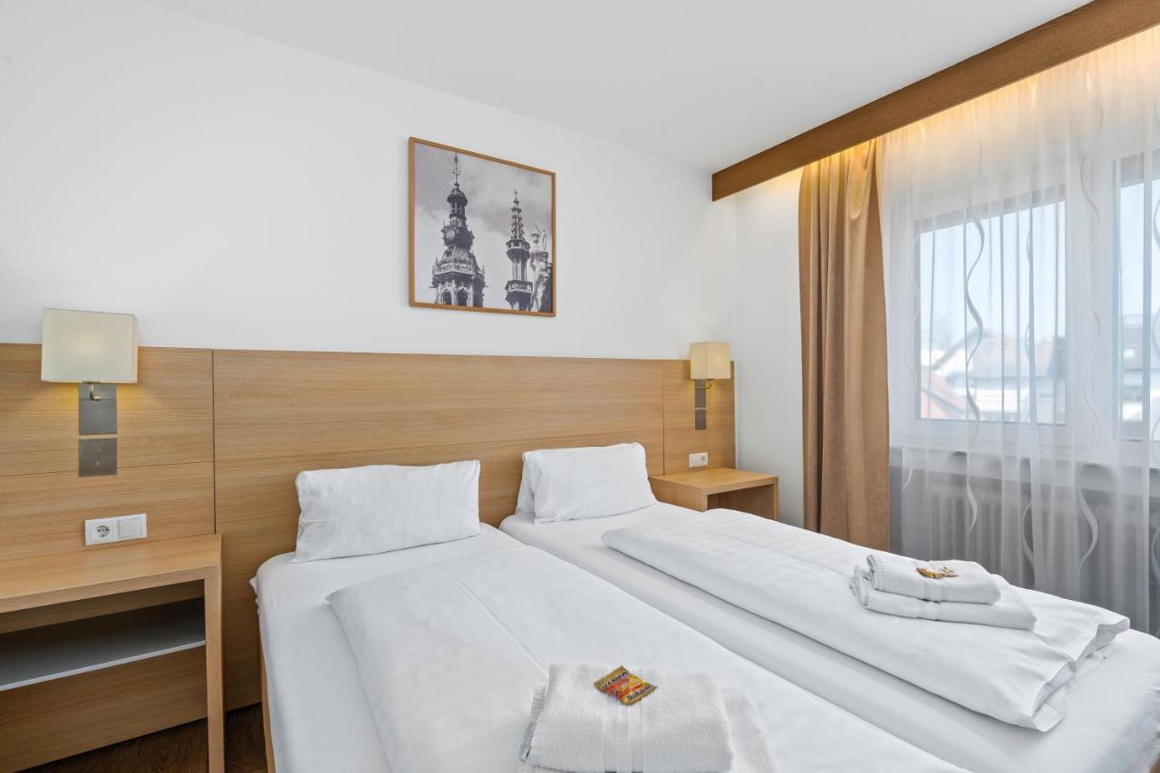 Hotel Adler Friedrichshafen Exterior photo