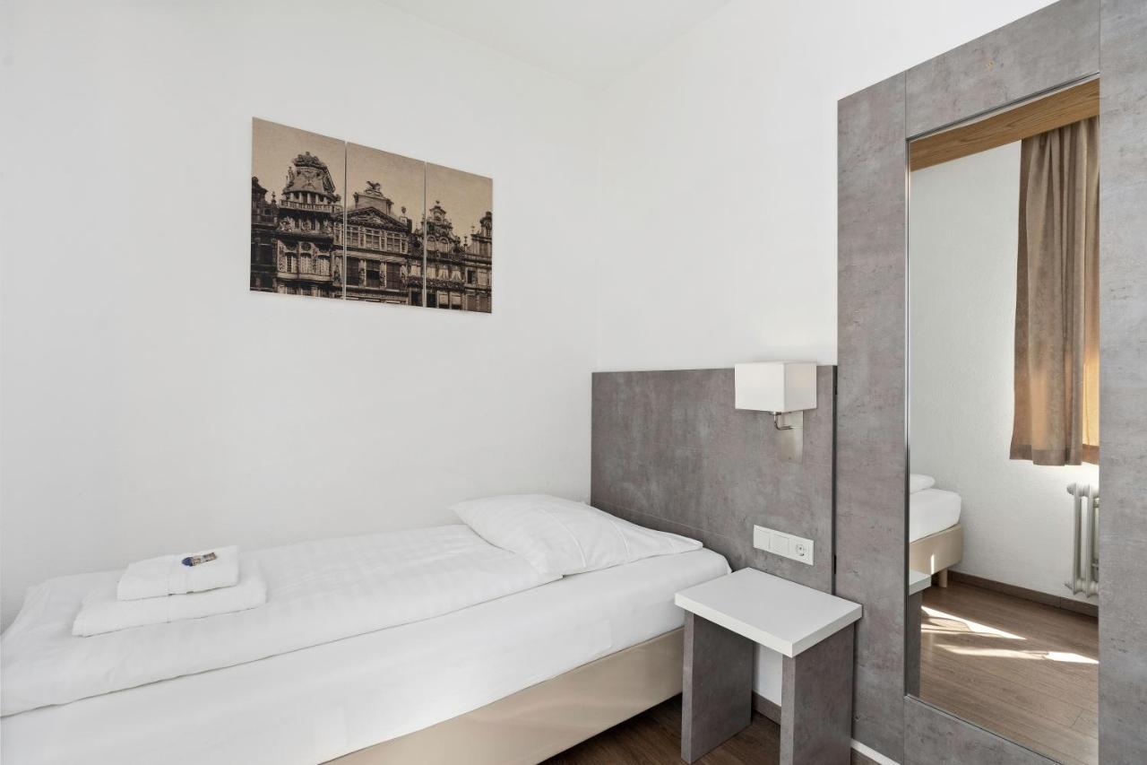 Hotel Adler Friedrichshafen Exterior photo